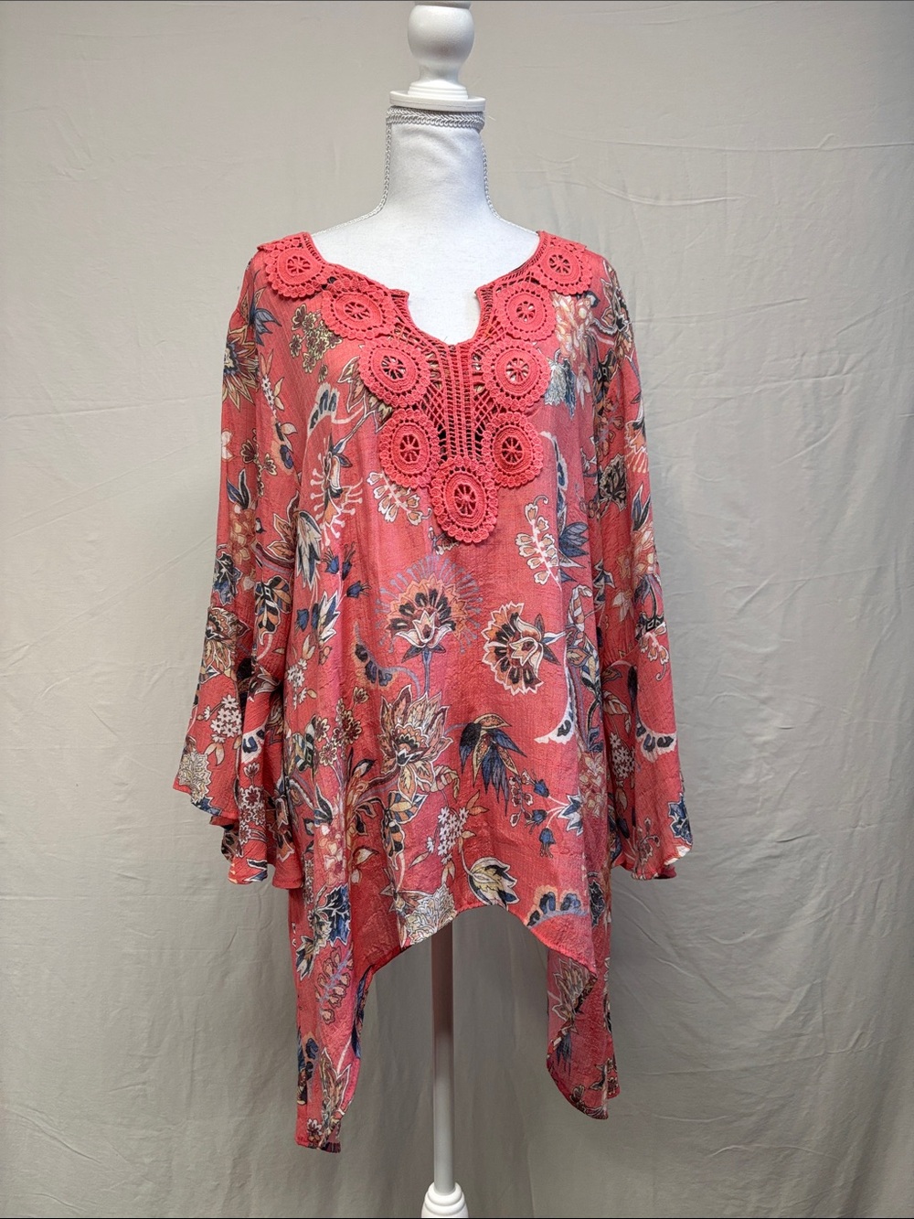 Spense Coral Floral Crochet-Trim Tunic